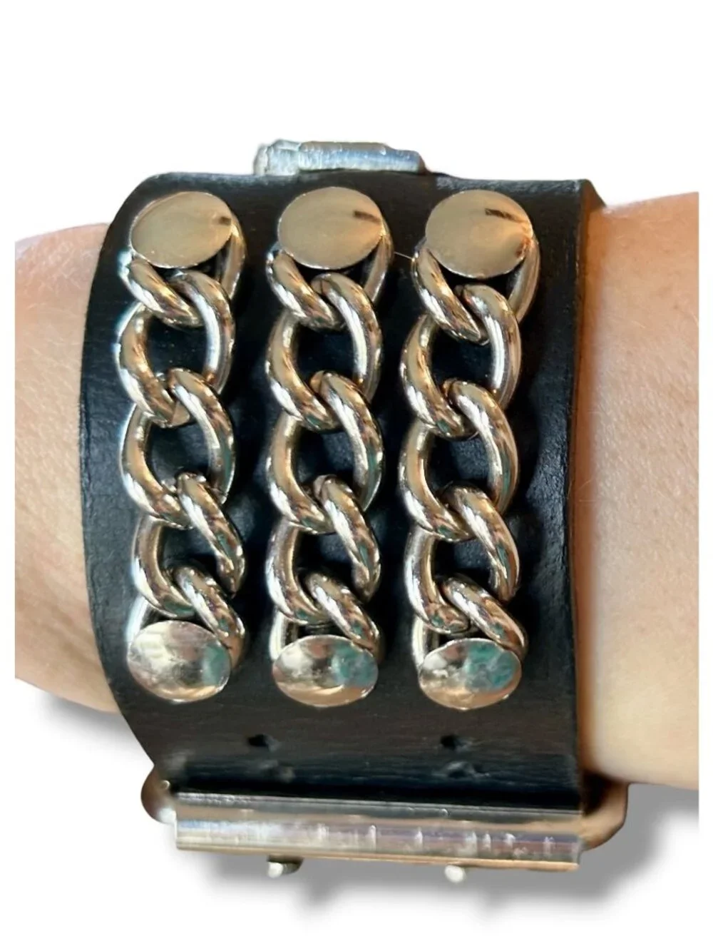 Harley-Davidson Black Leather Cuff Bracelet With Silver Chains Logo Design